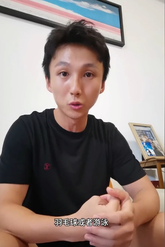 尹鸿博：我们从来不以踢人闻名，裁判的水平是不是也得提高提高？